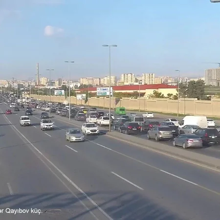 Bakının bir sıra yollarında tıxac yaranıb - YENİLƏNİB