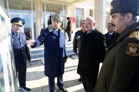 Baş nazir Artur Rasizadə Hərbi Hava Qüvvələrinin hərbi hissəsində olub