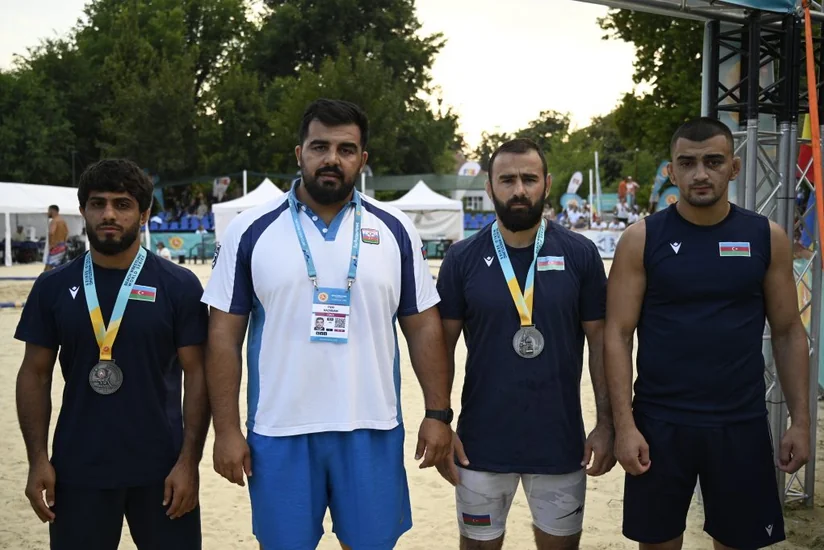 Azərbaycanın çimərlik güləşçiləri Rumıniyada 2 gümüş medal qazanıb