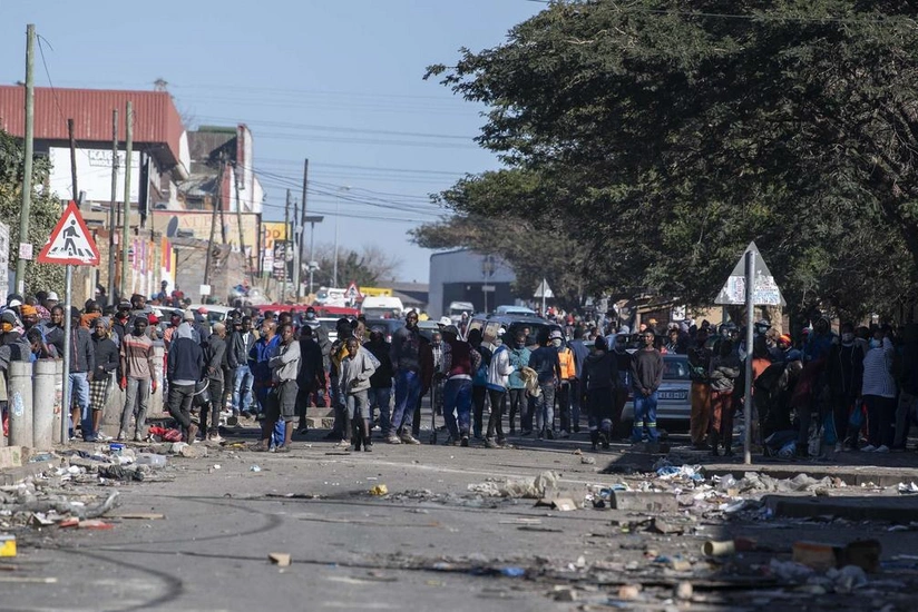 Riots kill 212 in South Africa