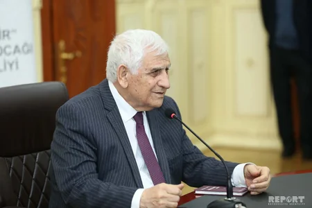 BDU-da ümummilli lider Heydər Əliyevə həsr olunmuş məqalə müsabiqəsinin qalibləri mükafatlandırılıb