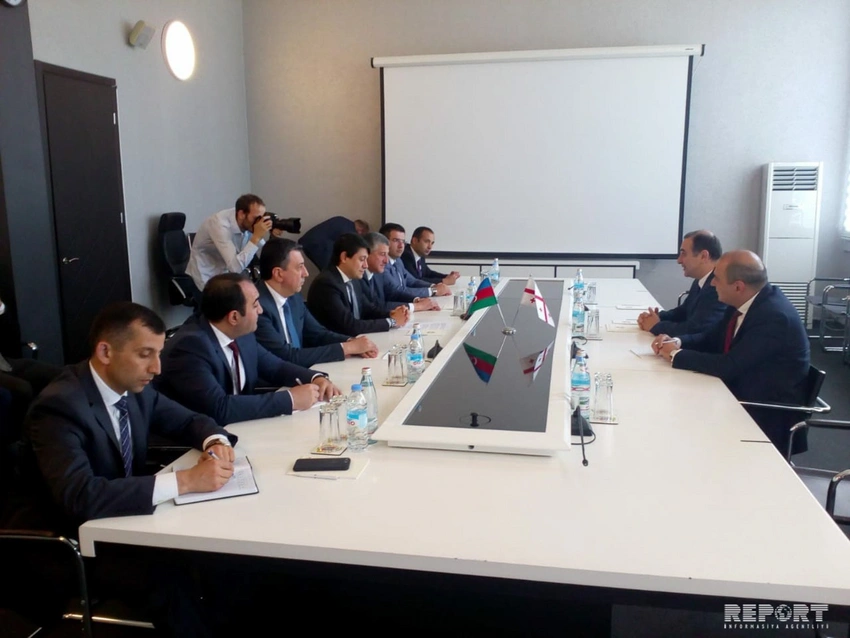 Fuad Muradov Gürcüstanın təhsil naziri ilə görüşüb