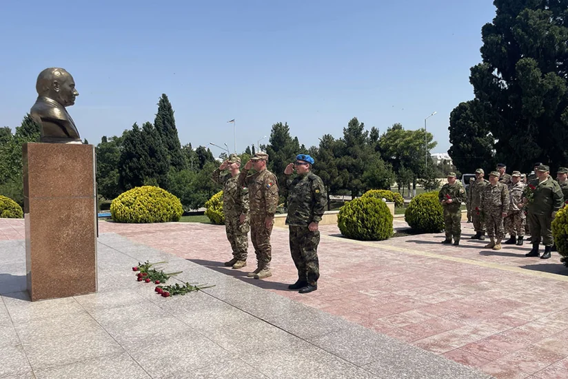 Azerbaijani Defense Ministry organizes military attachés’ familiarization visit to military unit