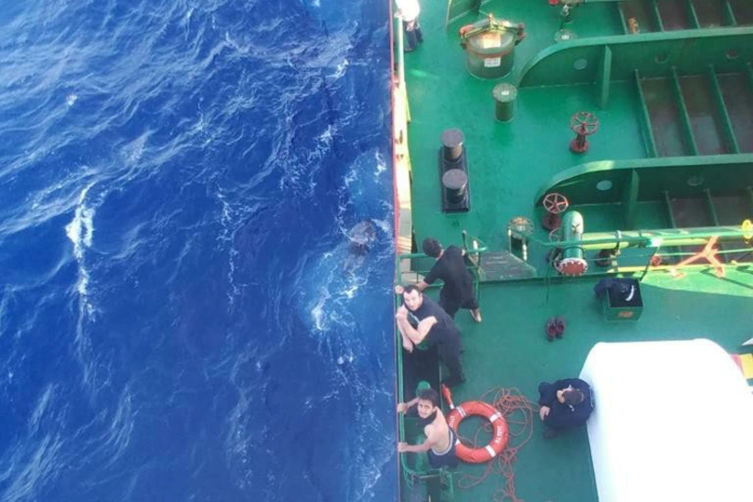 Ship captained by Azerbaijani rescues 32 Syrian migrants - VIDEO