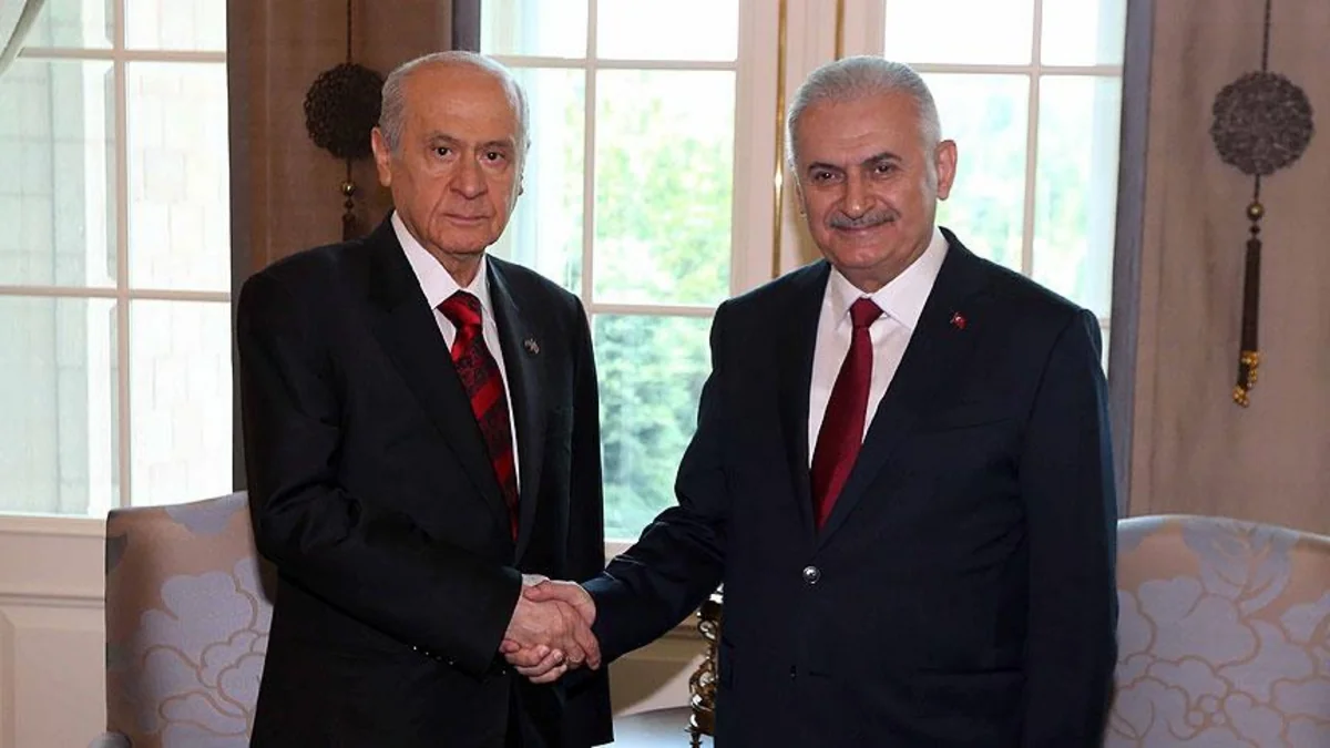 Türkiyənin baş naziri MHP sədri ilə görüşüb