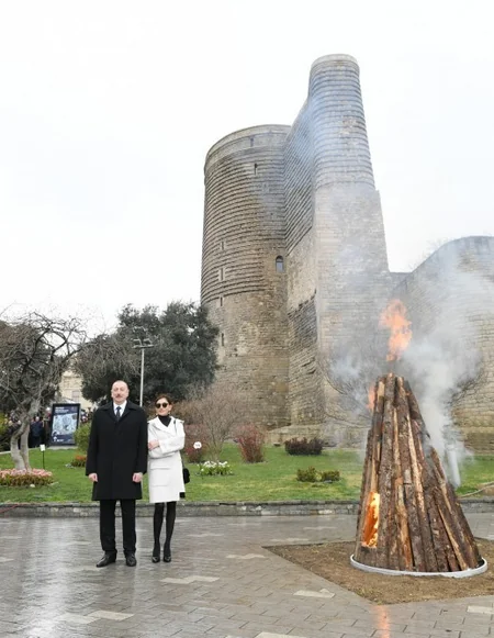 Prezident İlham Əliyev Novruz bayramı münasibətilə ümumxalq şənliyində iştirak edib - YENİLƏNİB-3