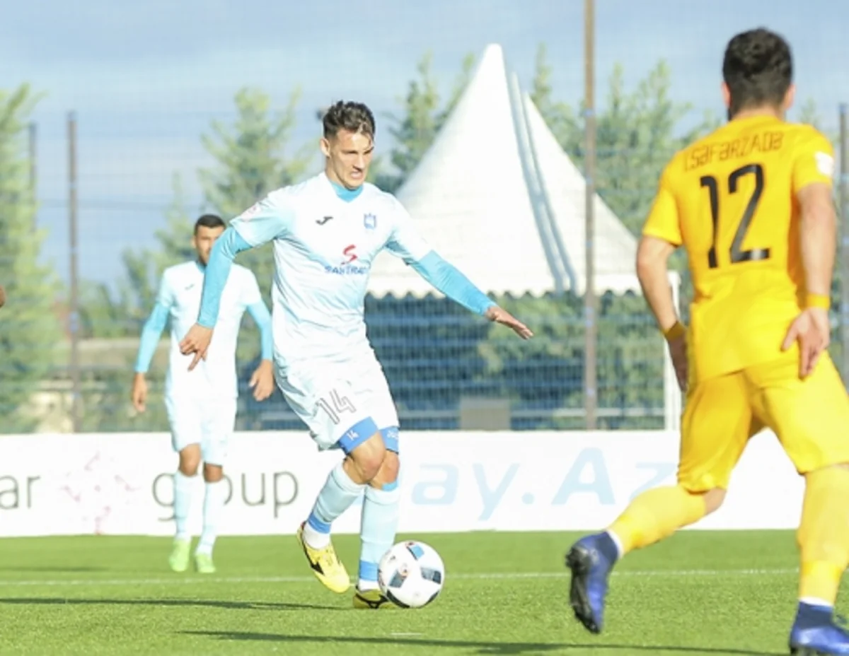 Клуб Зира наказал румынского легионера