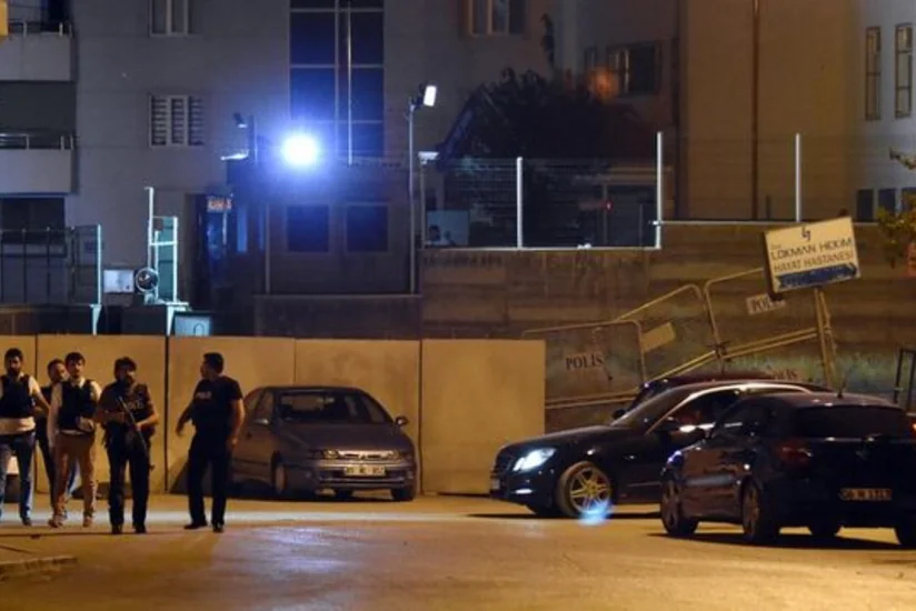 Türkiyədə PKK terrorçularının polisə hücumu zamanı 4 nəfər yaralanıb