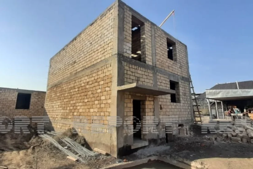 Vətən müharibəsində Gəncədə ermənilərin dağıtdığı ev yenidən inşa edilib