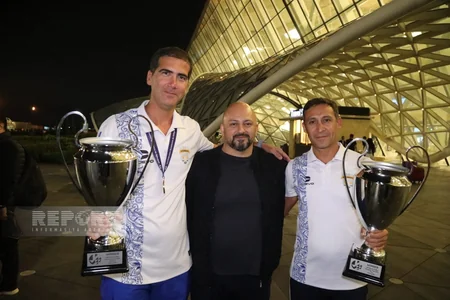 Azərbaycanın Avropa Kubokunun qalibi olmuş voleybolçuları Vətənə qayıdıb
