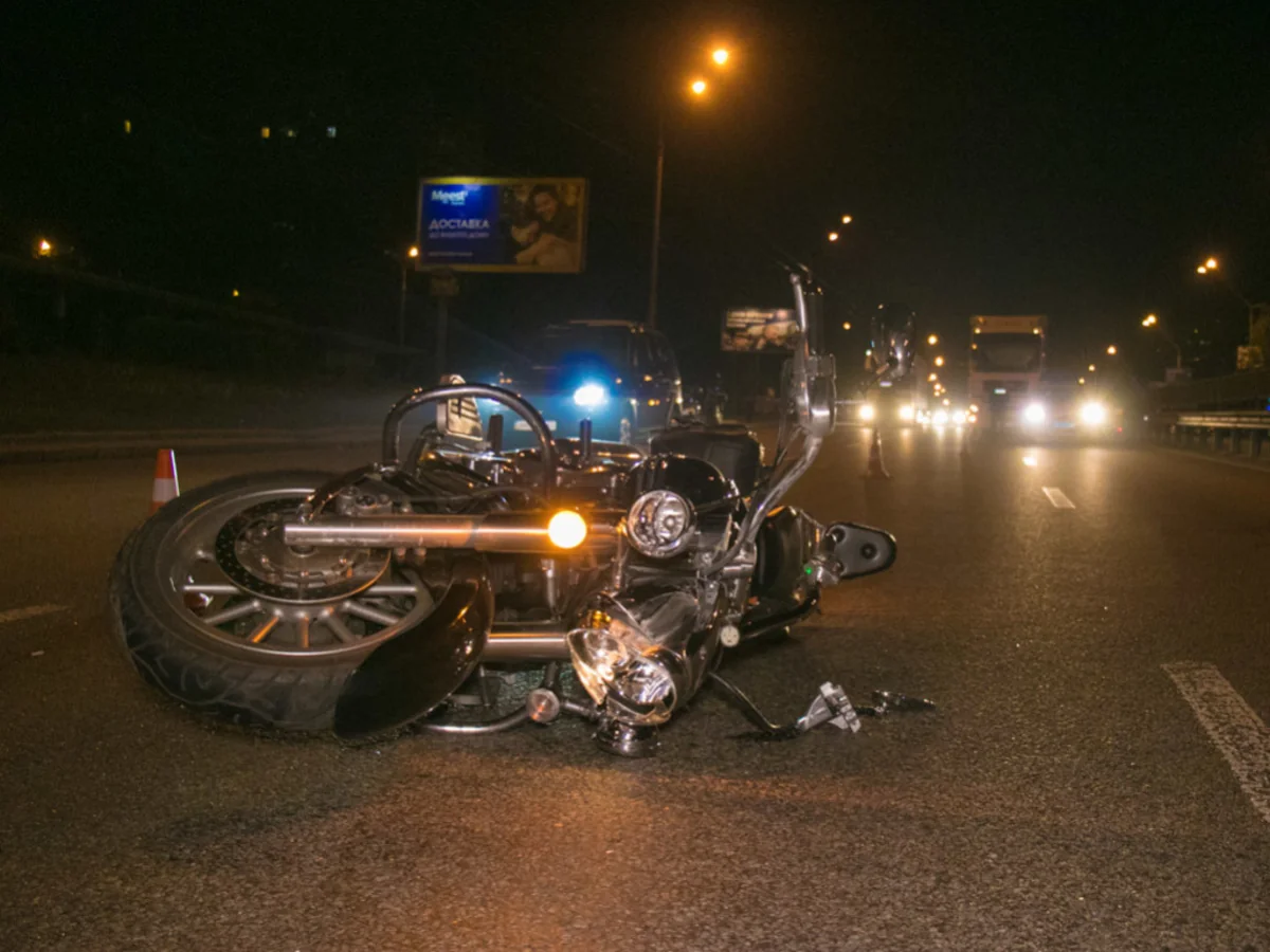 Yasamalda xanım piyadanı motosiklet vurdu