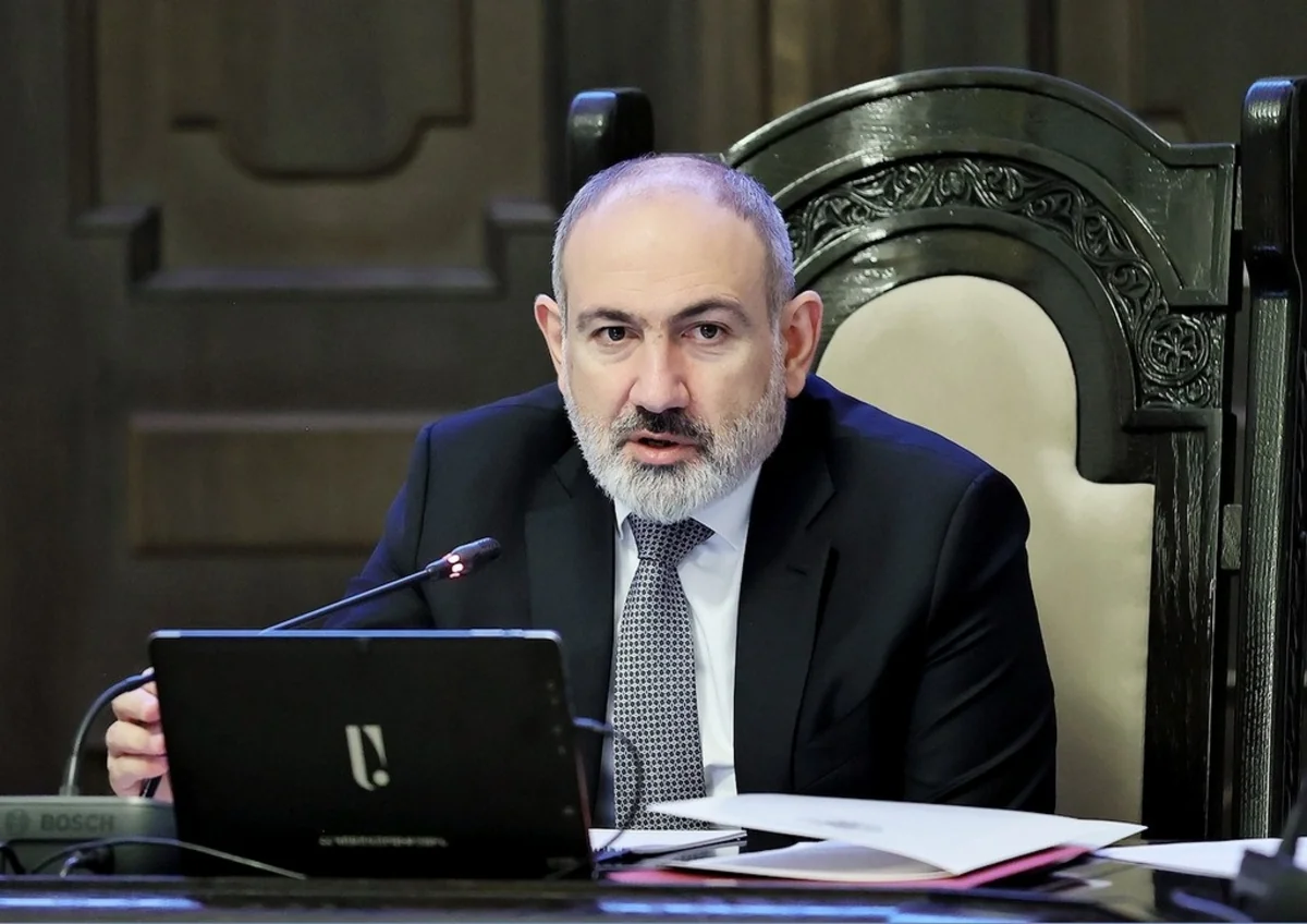KİV: Moskvadan uzaqlaşmaq Paşinyanın “əsl intiharına” gətirib çıxaracaq