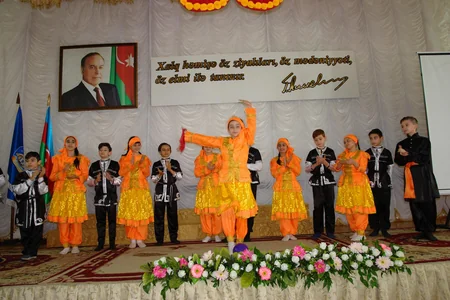 Bakıda orta məktəbin 80 illiyi qeyd olunub