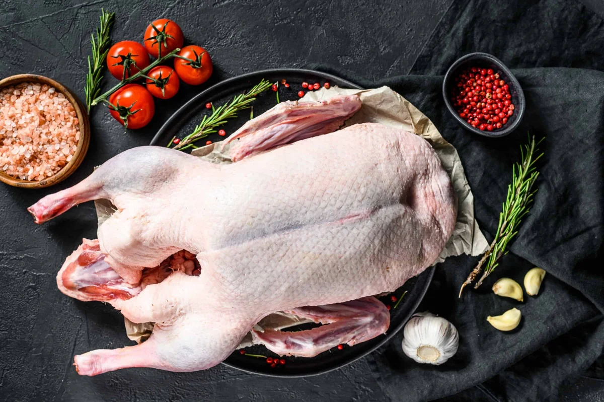 Azerbaijan renews duck imports from Canada