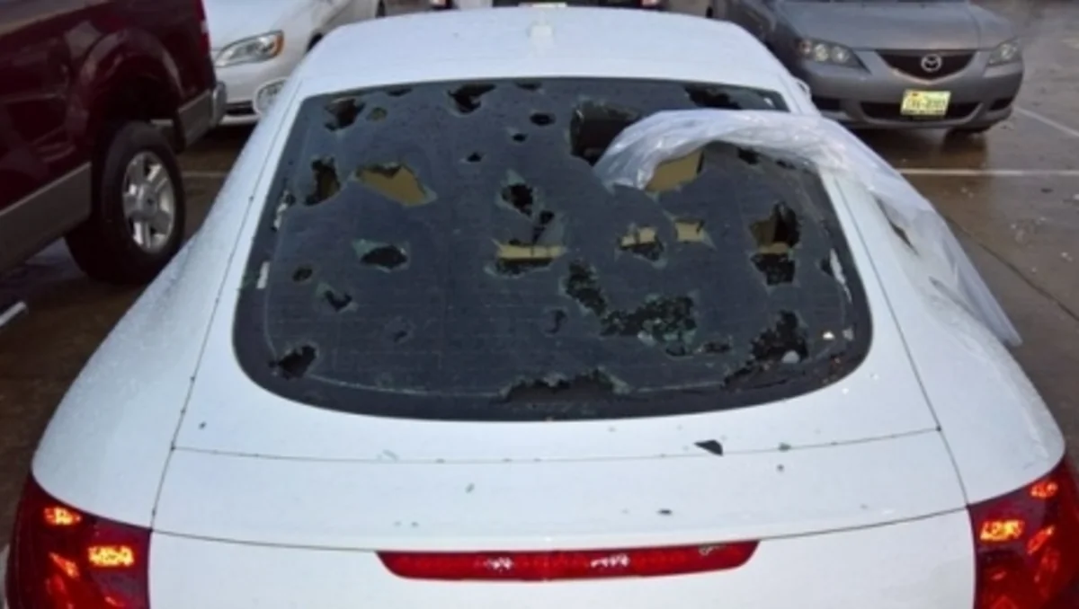 ​В Техасе буря с градом разбила 110 тыс. автомобилей