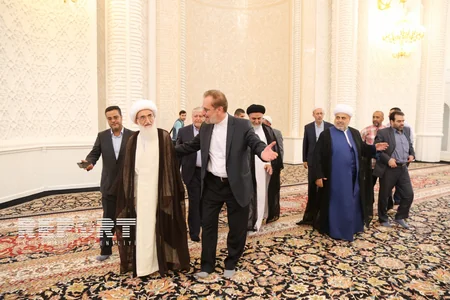 Ayətullahul-Uzma Həmədani: Heydər məscidi müasir üslub və dizaynla tikilib - FOTO