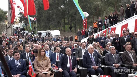 İzmirdə Xocalı faciəsinin qurbanları yad edilib - FOTO