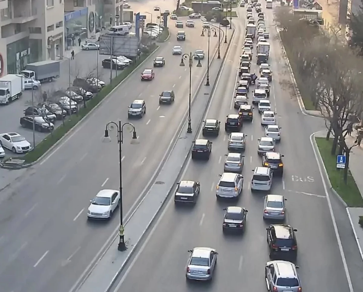 Bakının bir sıra yollarında tıxac müşahidə edilir