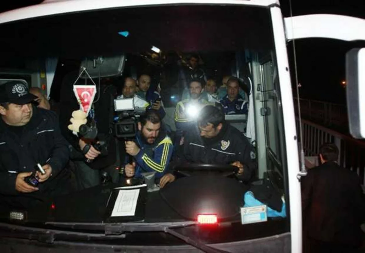 ​Fənərbağçanın avtobusuna silahlı hücumda şübhəli bilinən 2 nəfər saxlanılıb