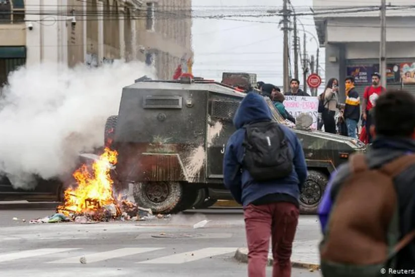 В Чили в ходе протестов задержали около 1,5 тысячи человек