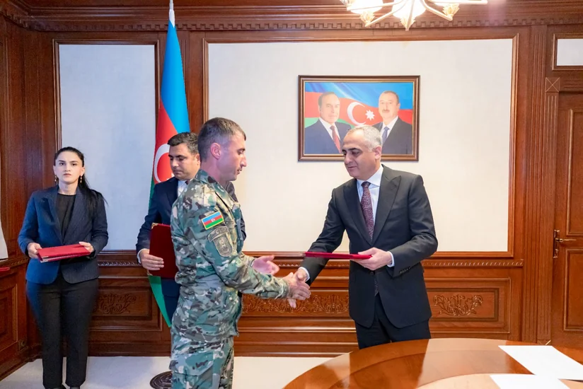 Naxçıvanda şəhid ailələrinə, qazilərə mənzillər və avtomobillər verilib