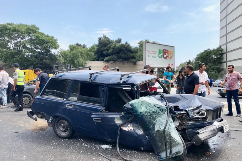 На проспекте Гейдара Алиева произошла дорожная авария