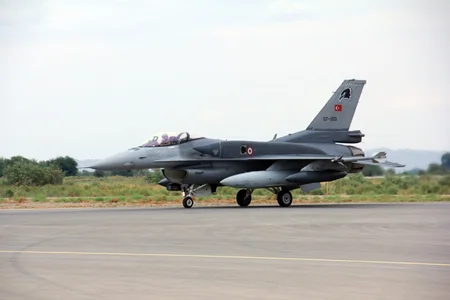 Turkish warplanes arrive in Azerbaijan