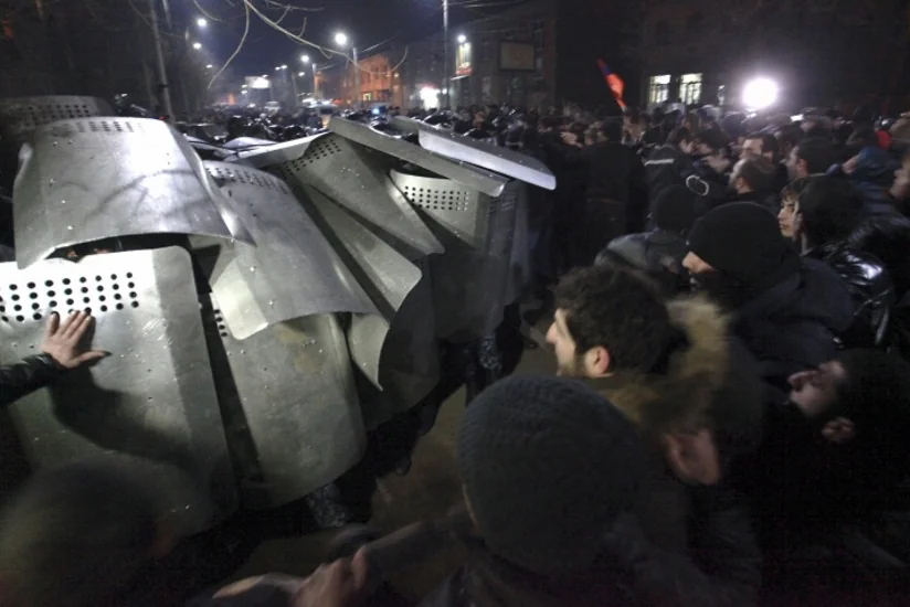 Полиция разогнала митинг в центре Еревана