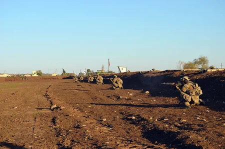 Azerbaijani Defense Minister watches exercises in commando units, gives additional instructions 