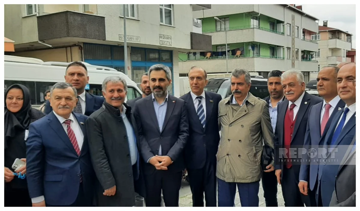 YAP nümayəndə heyəti İstanbulda yerli sakinlərlə görüşüb 
