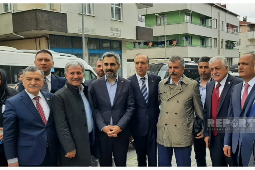 YAP nümayəndə heyəti İstanbulda yerli sakinlərlə görüşüb 