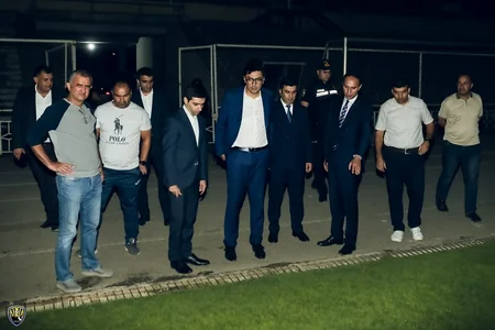 Gəncədə qəzalı vəziyyətdə olan şəhər stadionunun təmirə ehtiyacı var