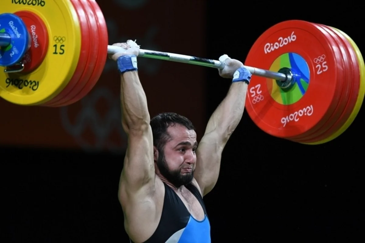 ​Azərbaycanlı ağırlıqqaldıran dünya rekordu vuraraq Olimpiya çempionu olub
