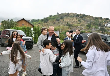 İlham Əliyev və Mehriban Əliyeva “Laçın Şəhəri Günü” bayram şənliklərində iştirak ediblər - YENİLƏNİB