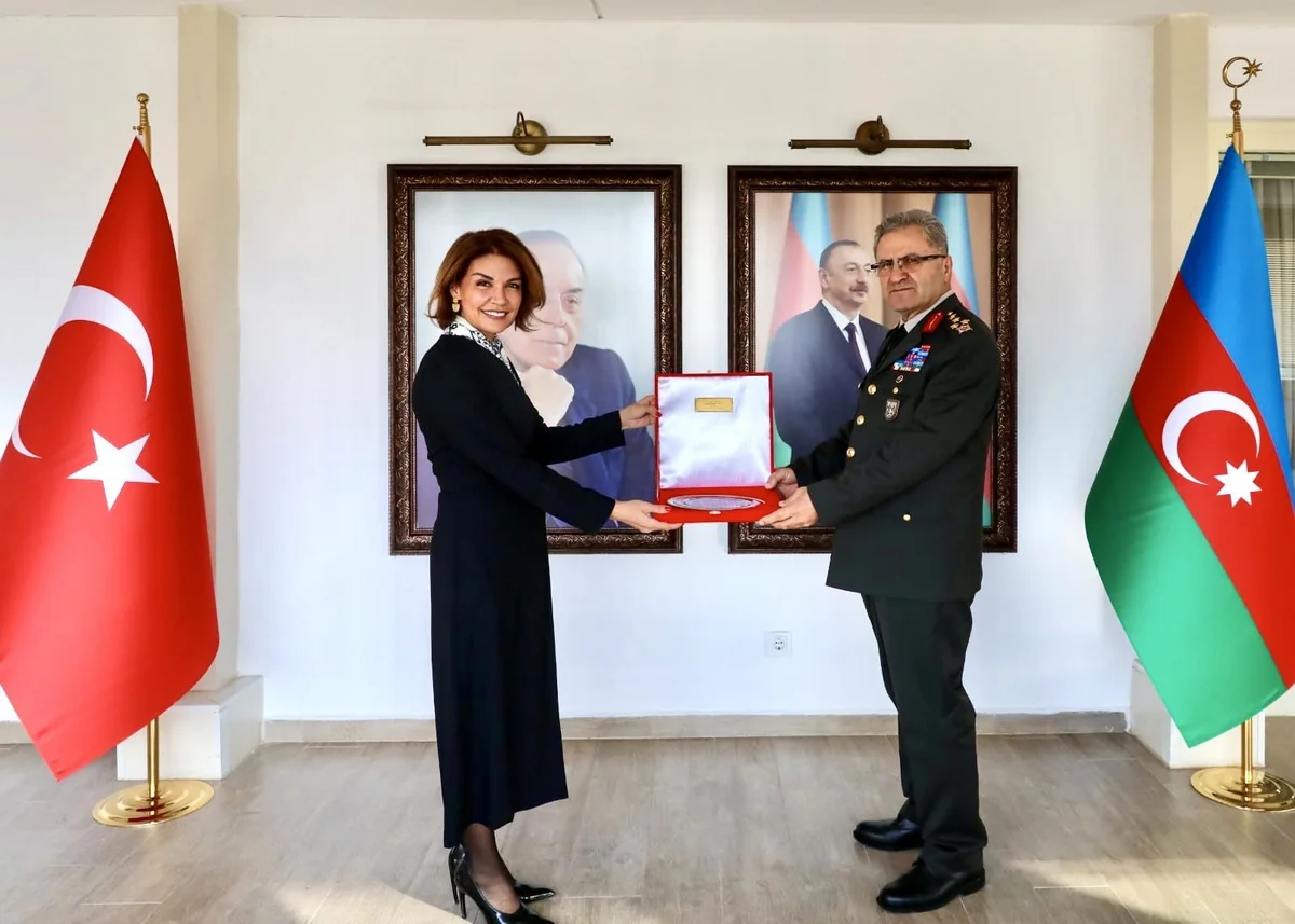 Дивизионный генерал Турции посетил Консульство Азербайджана в Стамбуле