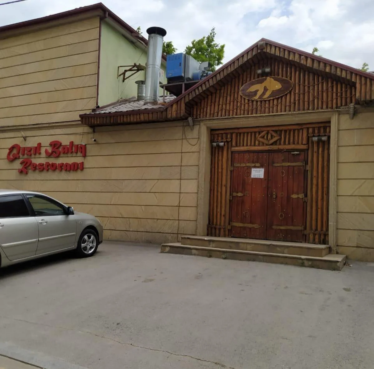 Bakıda karantini pozan restoranın icarədarı və müştəriləri cərimələndi - FOTO