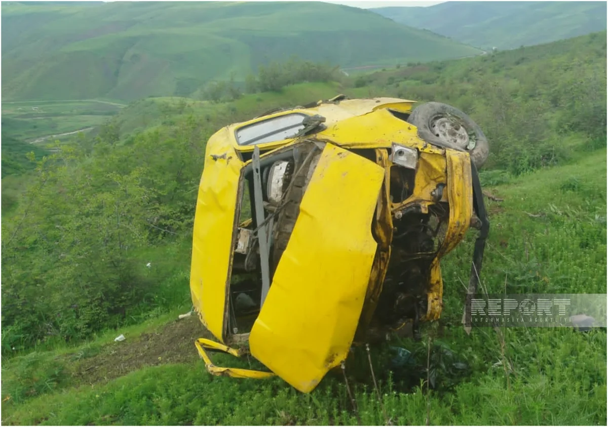 Lerikdə mikroavtobus aşıb, ölən və yaralananlar var, araşdırma aparılır - YENİLƏNİB