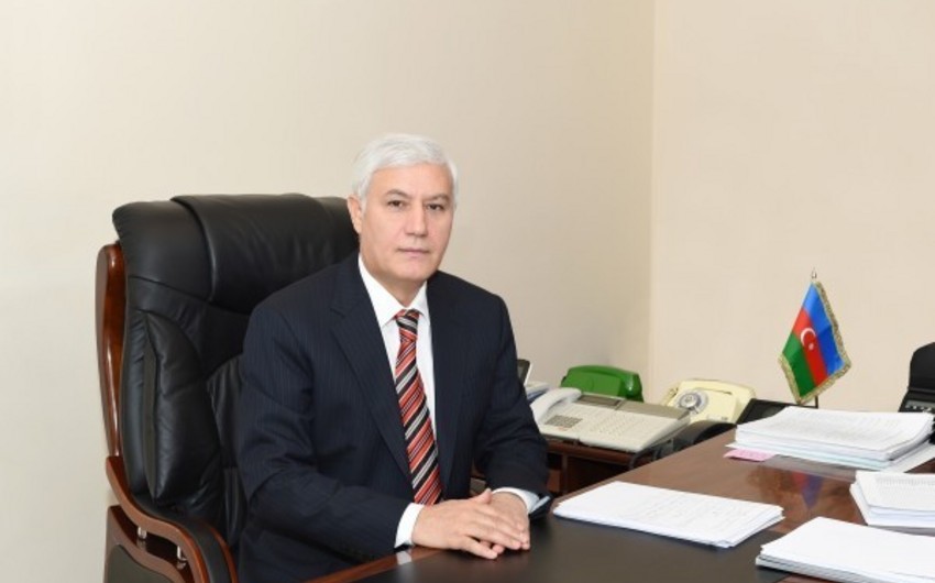 Prezident Administrasiyasının şöbə müdirinə Əməkdar dövlət qulluqçusu fəxri adı verilib