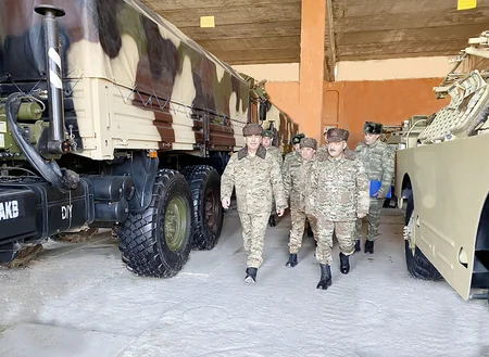 Defense minister inspects combat readiness of mobilization support base