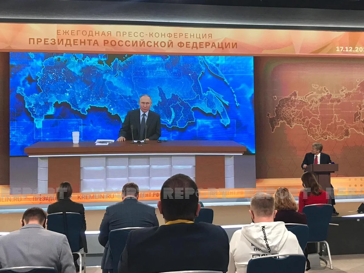 Putinin illik böyük mətbuat konfransı başlayıb