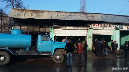 Qubada avtomobil ehtiyat hissələri satılan mağaza yanıb - FOTO