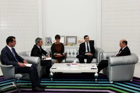Əbülfəs Qarayev Türkiyənin yeni səfiri ilə görüşüb