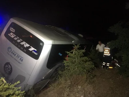 Türkiyədə sərnişin avtobusu aşıb: 1 nəfər ölüb, 10-u yaralanıb