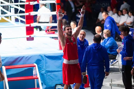 Европейские игры: Азербайджанский боксер вышел в полуфинал