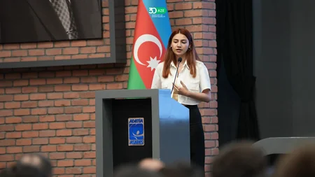 Fərid Qayıbov nazirliyin dəstəyi ilə beynəlxalq tədbirlərdə iştirak etmiş gənclərlə görüşüb