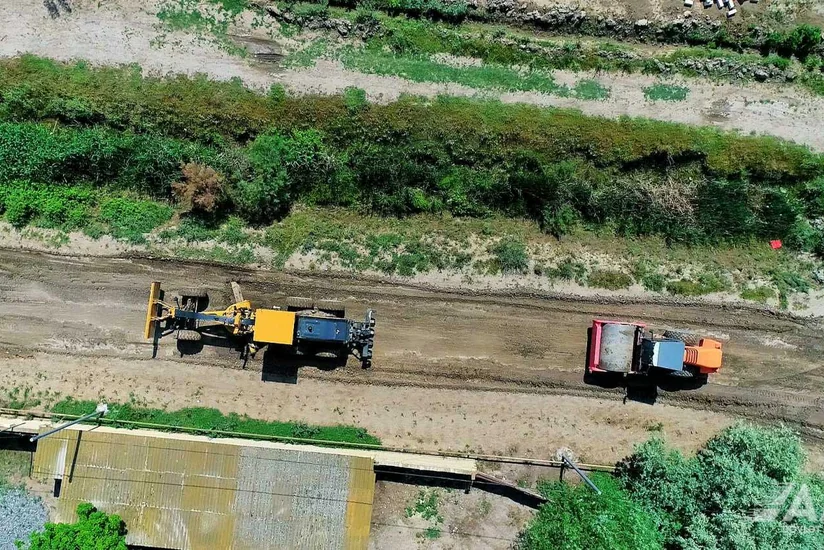 Salyanda 16 min əhalinin istifadə etdiyi yollar yenidən qurulur
