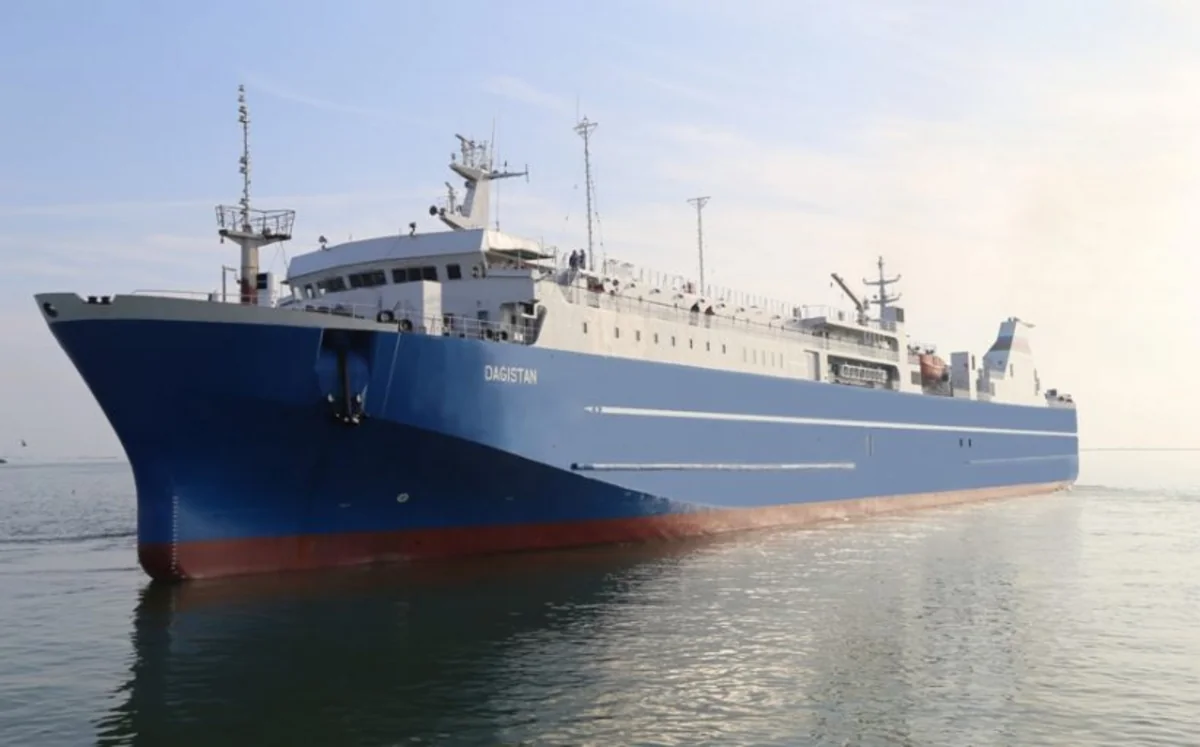 Modernləşdirilmiş “Dağıstan” gəmi-bərəsi dəniz sınağından keçib
