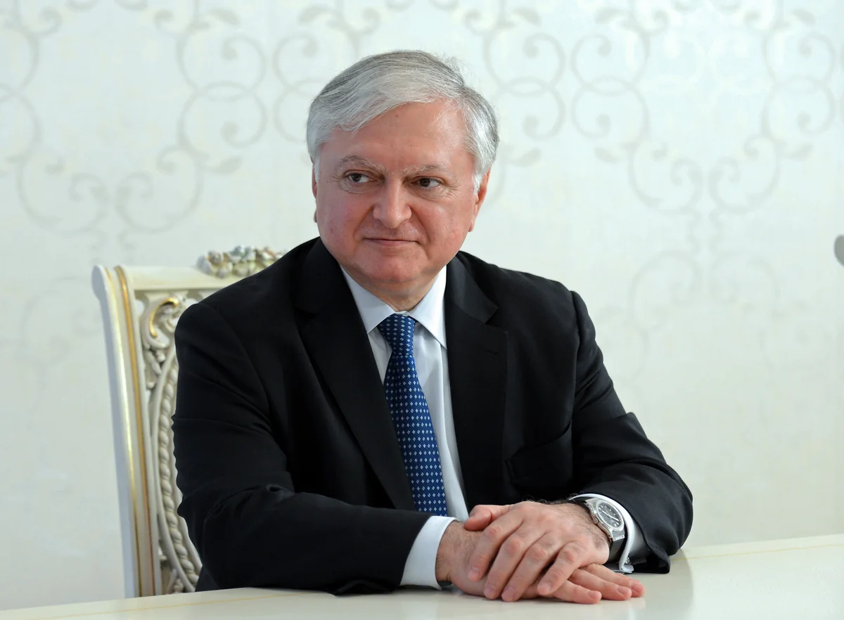 Edvard Nalbandyan Hamburqda Elmar Məmmədyarovla görüşəcəyini istisna etməyib