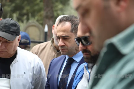 Xalq artisti Vaqif Əsədov dəfn edilib - YENİLƏNİB-2