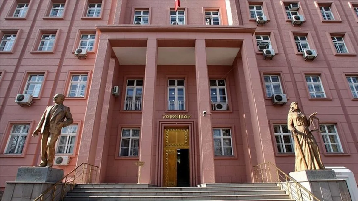 HDP-nin fəaliyyətinin dayandırılması üçün məhkəməyə müraciət edilib
